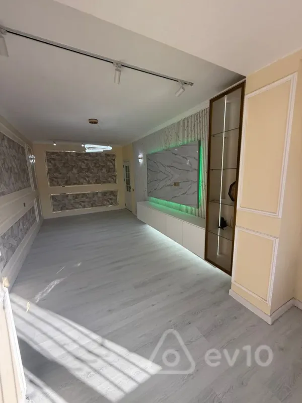 Satılır 3 otaqlı köhnə tikili 85 m²