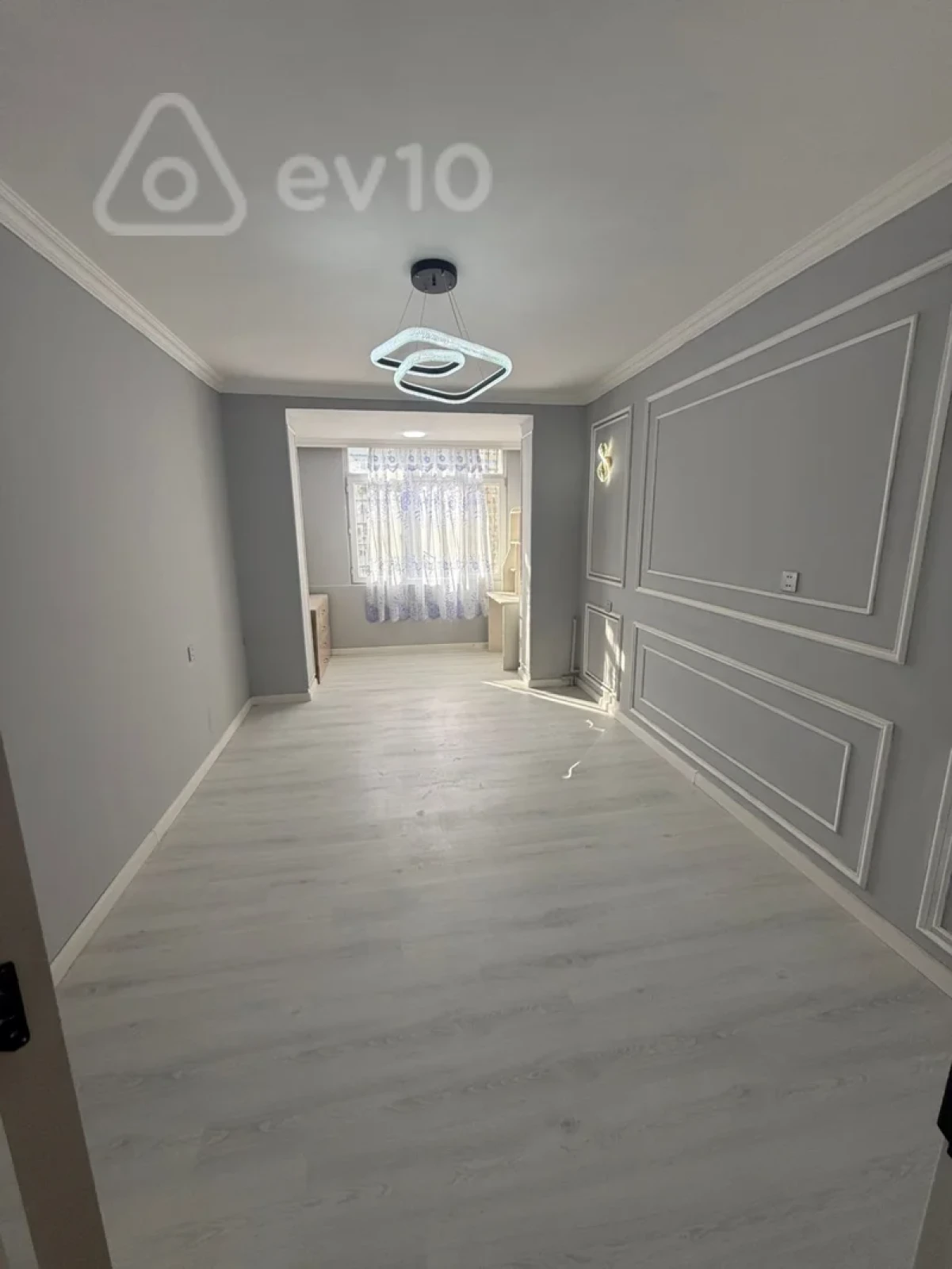 Satılır 3 otaqlı köhnə tikili 85 m²