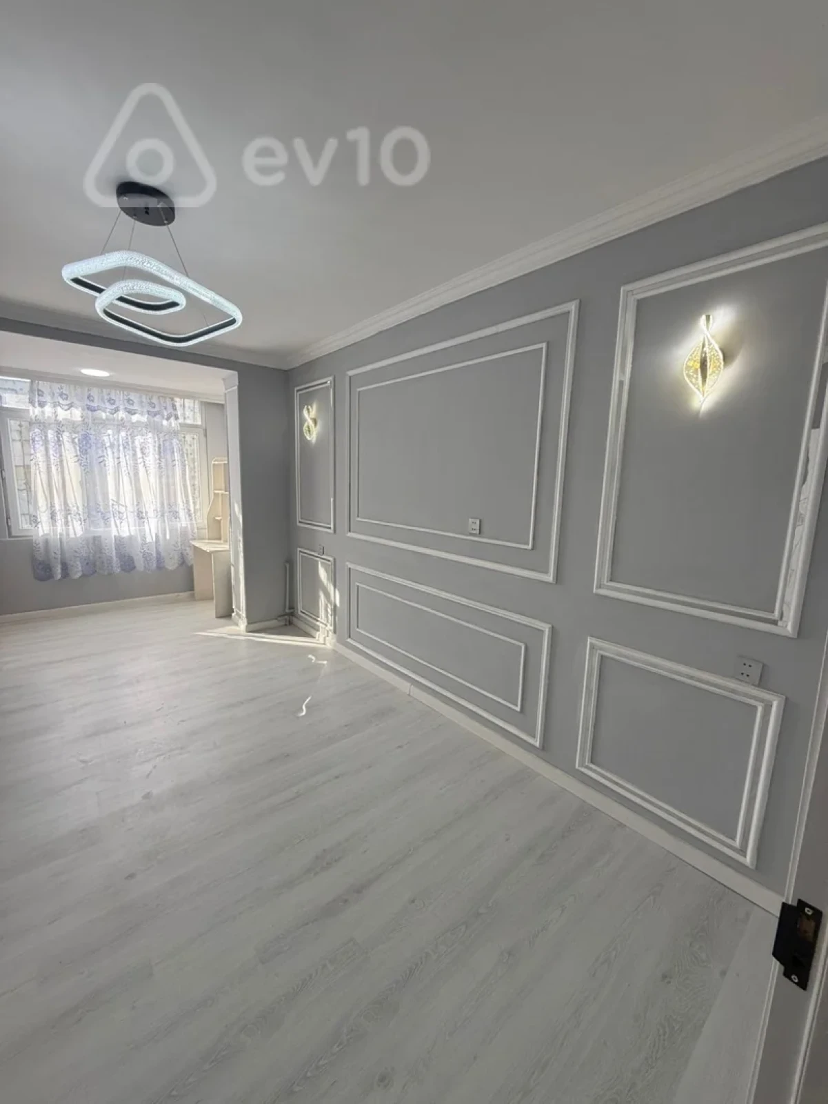 Satılır 3 otaqlı köhnə tikili 85 m²