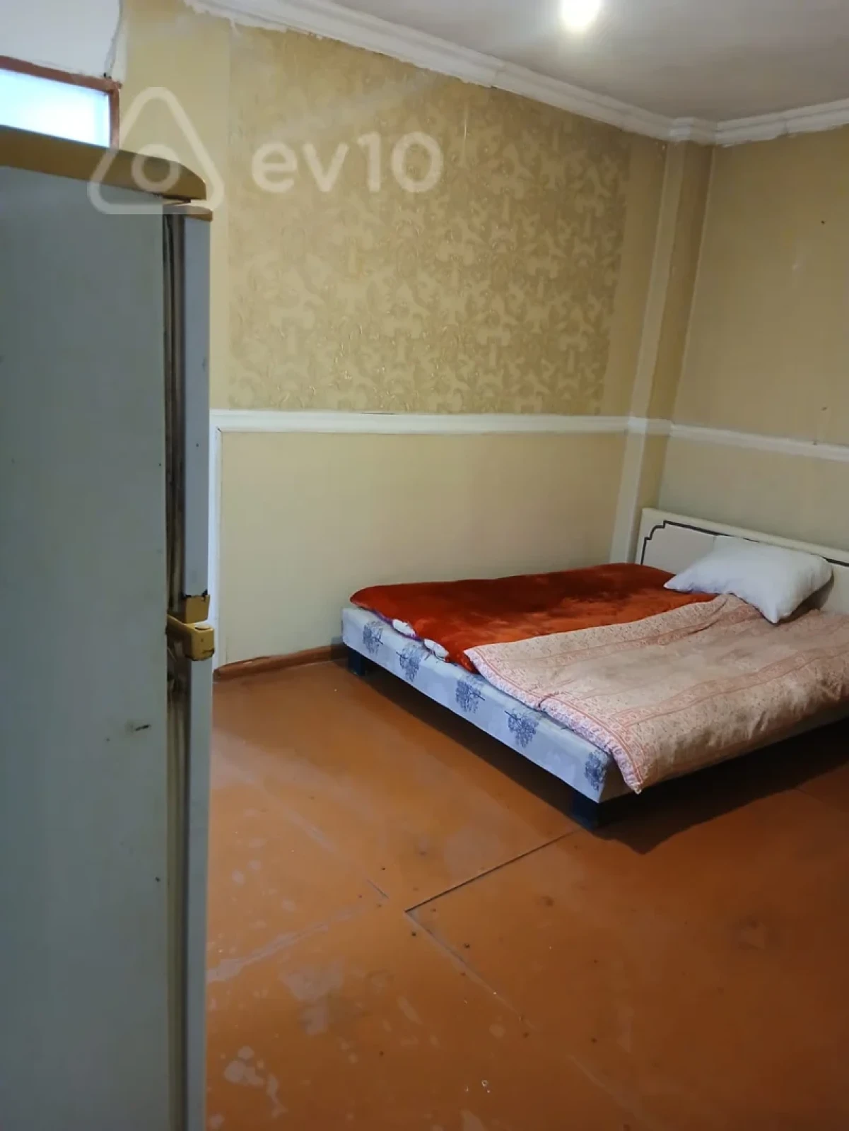 Kirayə verilir 2 otaqlı köhnə tikili 45 m²