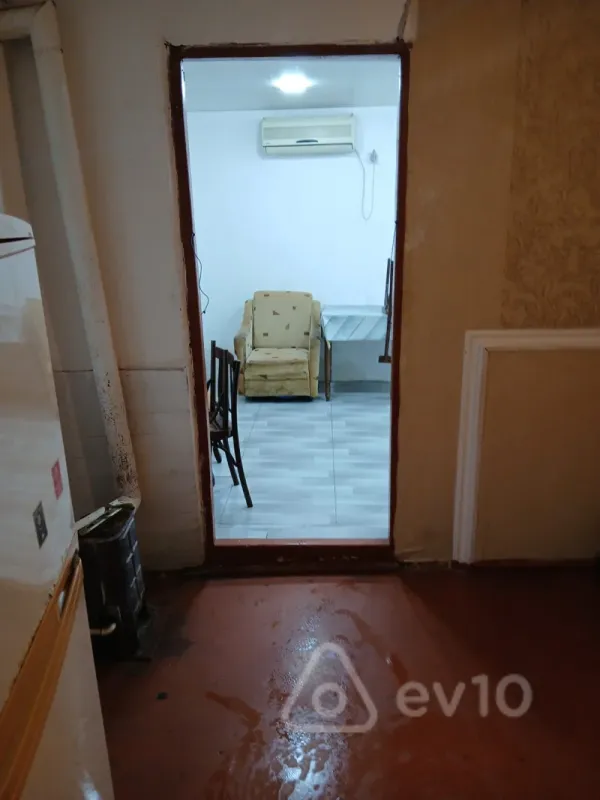 Kirayə verilir 2 otaqlı köhnə tikili 45 m²