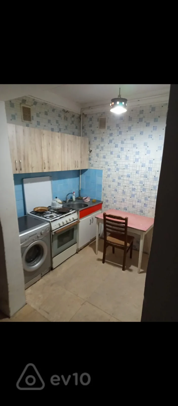 Kirayə verilir 2 otaqlı köhnə tikili 56 m²