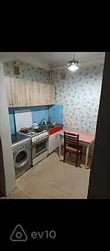 Kirayə verilir 2 otaqlı köhnə tikili 56 m²