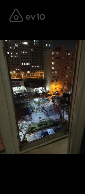 Kirayə verilir 2 otaqlı köhnə tikili 56 m²