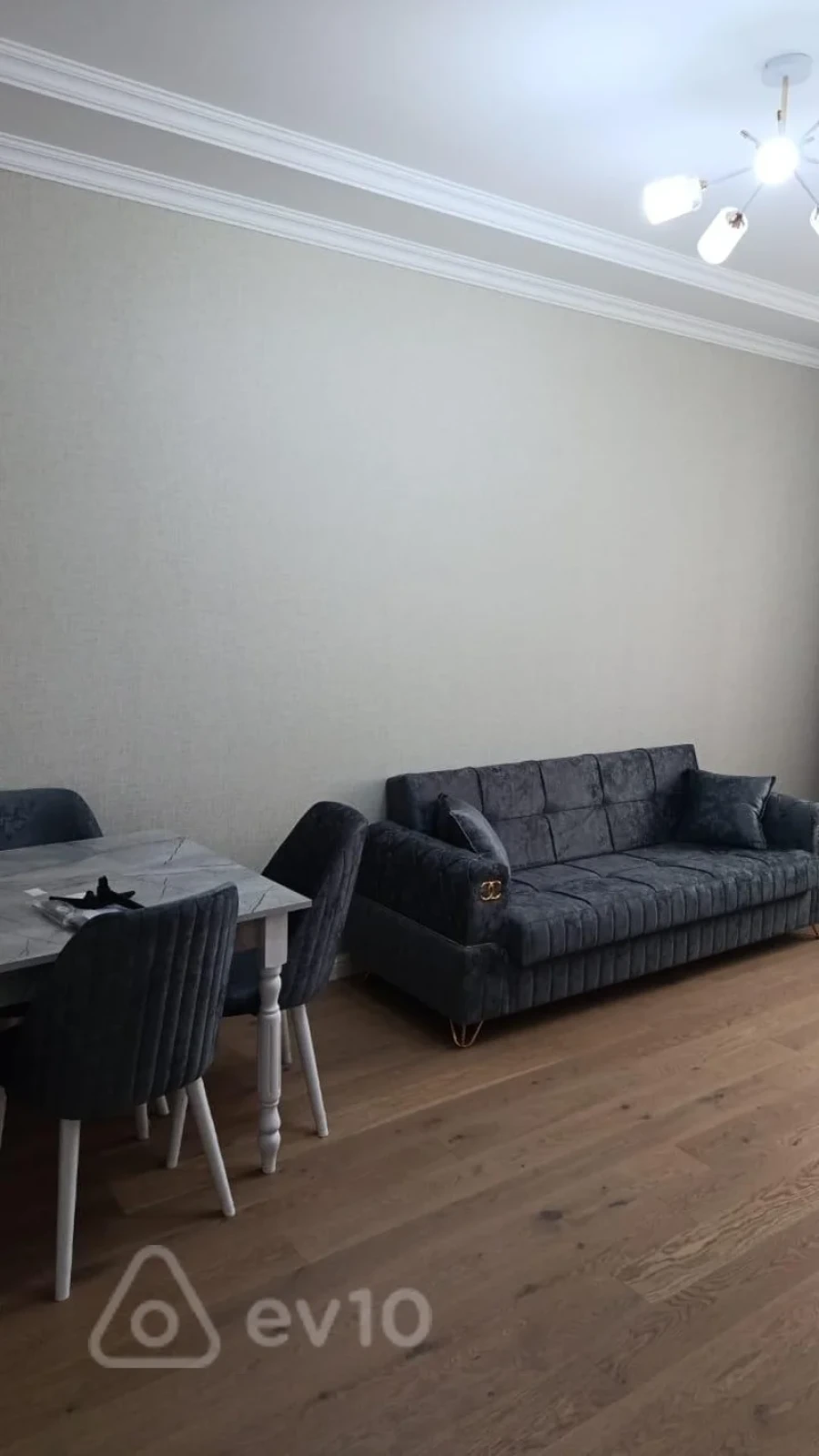 Kirayə verilir 2 otaqlı yeni tikili 90 m²