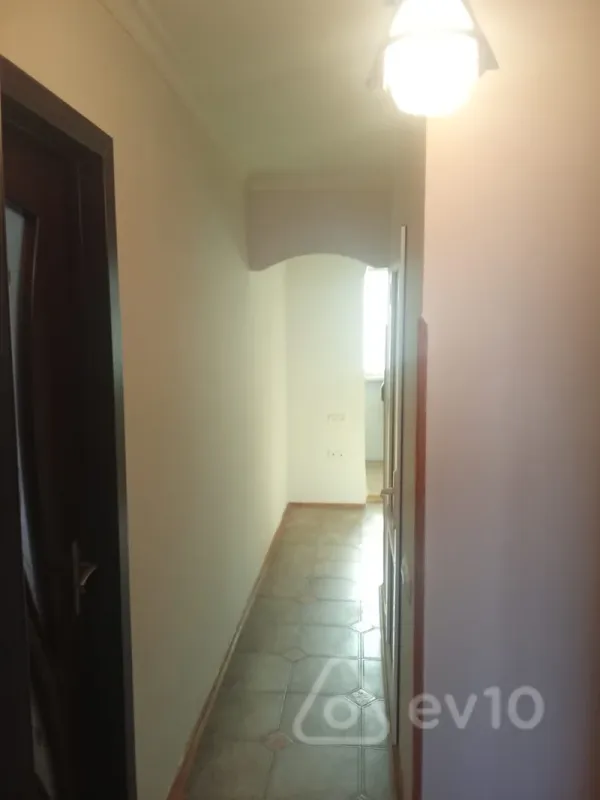 Kirayə verilir 3 otaqlı köhnə tikili 62 m²