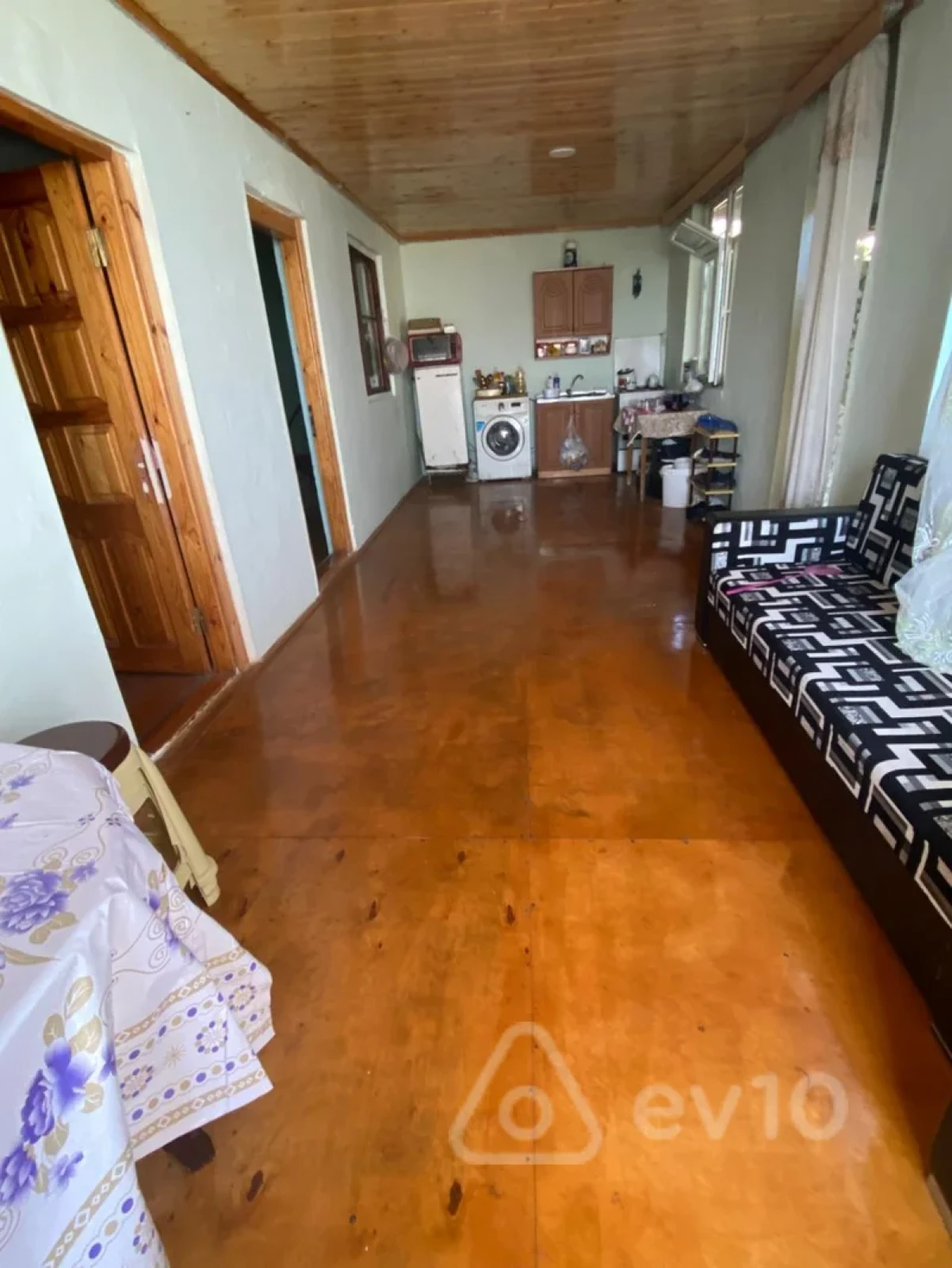 Satılır 3 otaqlı həyət evi 6 m²