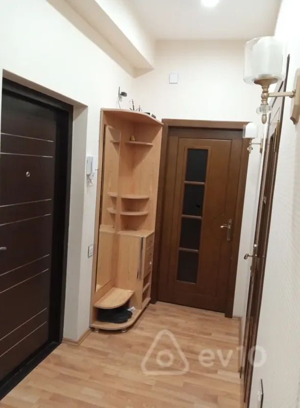 Kirayə verilir 3 otaqlı yeni tikili 70 m²