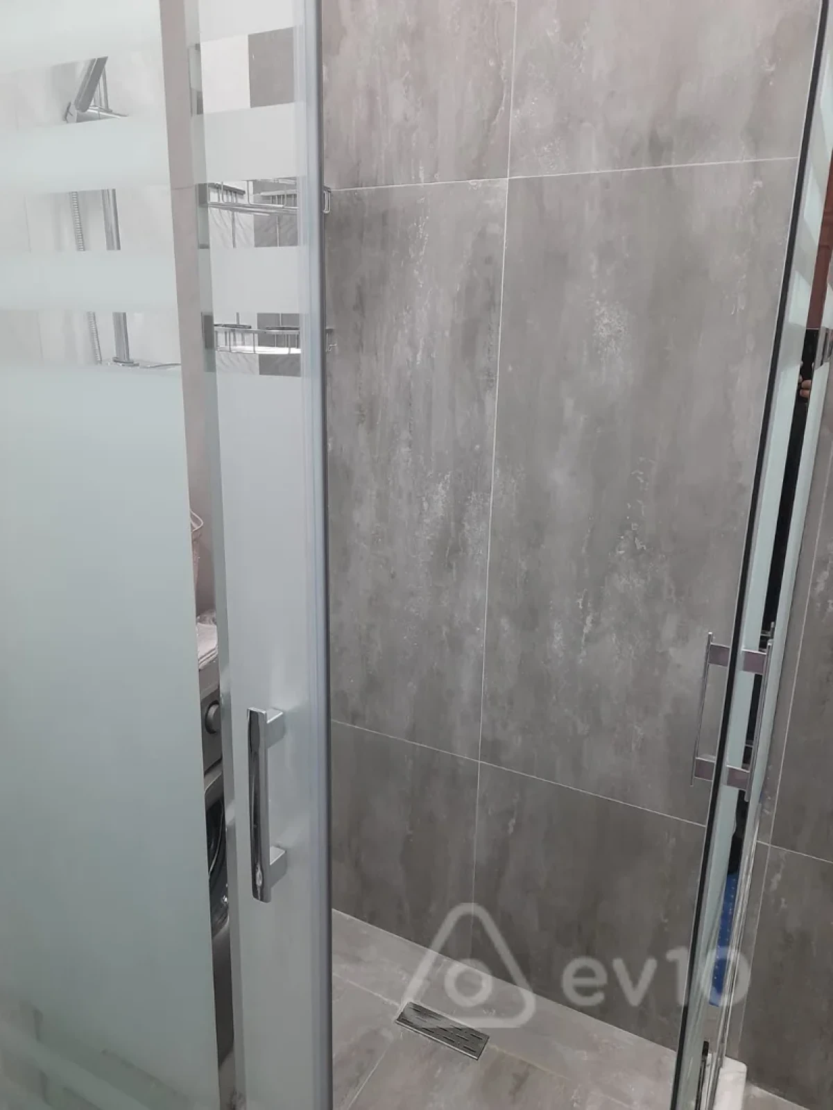 Kirayə verilir 2 otaqlı yeni tikili 86 m²