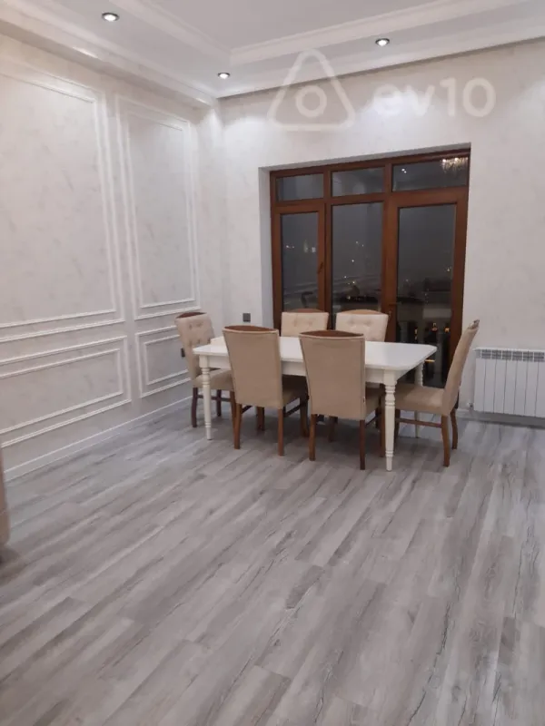 Kirayə verilir 2 otaqlı yeni tikili 86 m²