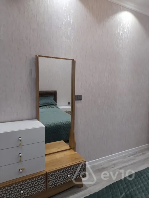 Kirayə verilir 2 otaqlı yeni tikili 86 m²