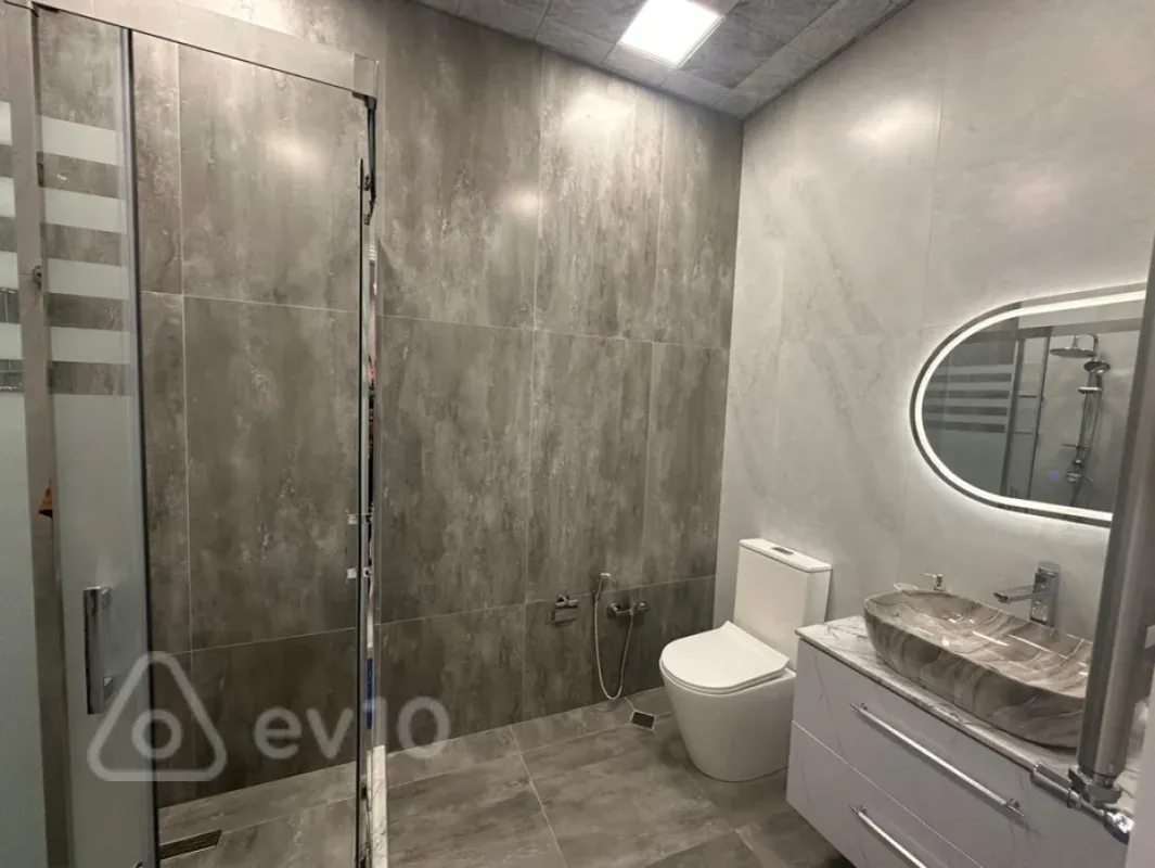 Kirayə verilir 2 otaqlı yeni tikili 86 m²