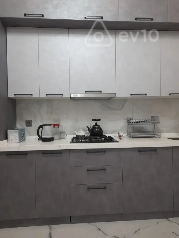 Kirayə verilir 2 otaqlı yeni tikili 86 m²