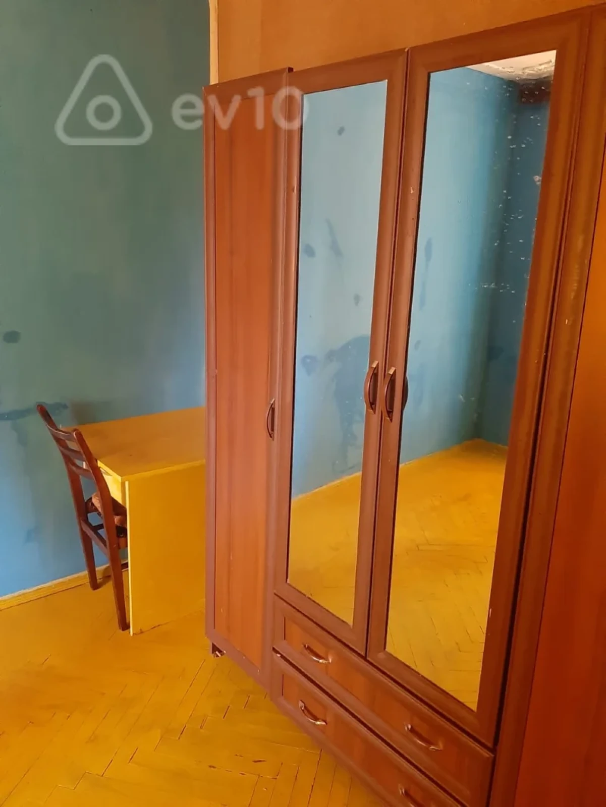 Kirayə verilir 2 otaqlı köhnə tikili 52 m²