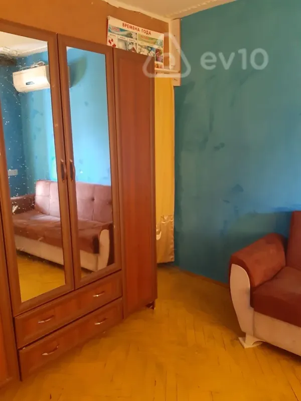Kirayə verilir 2 otaqlı köhnə tikili 52 m²