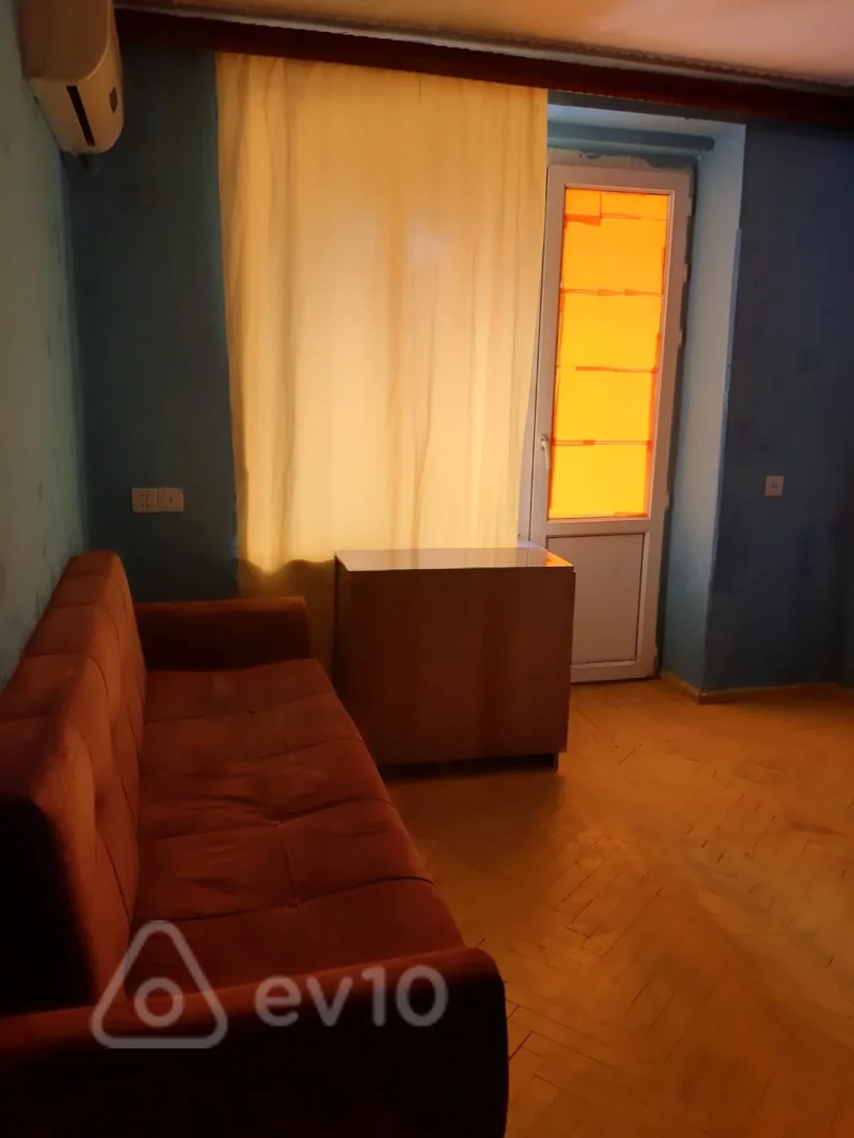 Kirayə verilir 2 otaqlı köhnə tikili 52 m²
