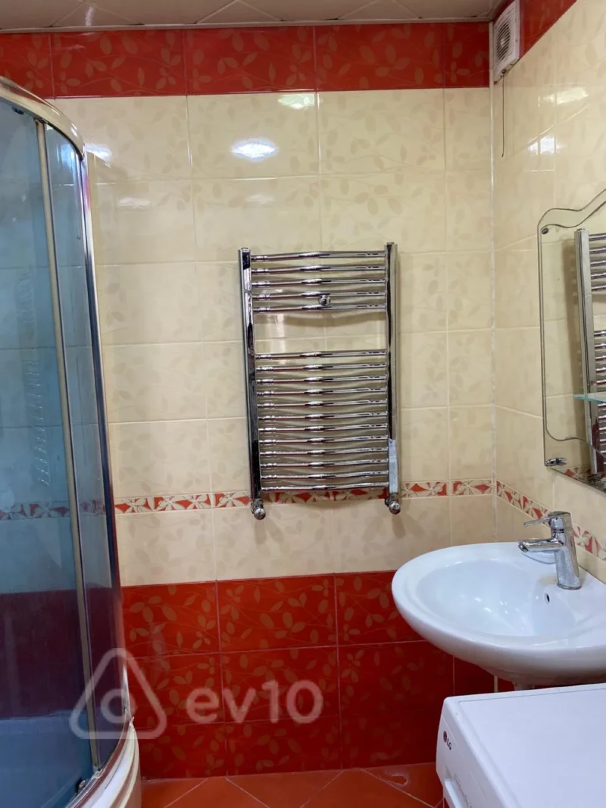 Satılır 2 otaqlı yeni tikili 65 m²