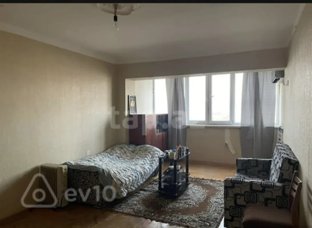 Kirayə verilir 2 otaqlı köhnə tikili 70 m²