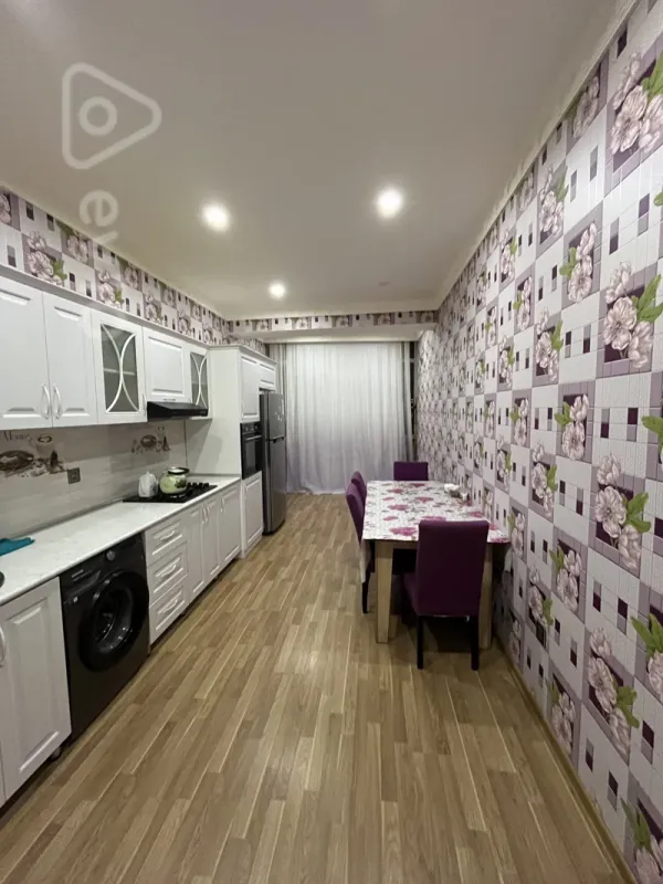Kirayə verilir 4 otaqlı yeni tikili 152 m²