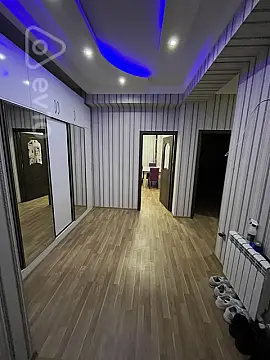 Kirayə verilir 4 otaqlı yeni tikili 152 m²