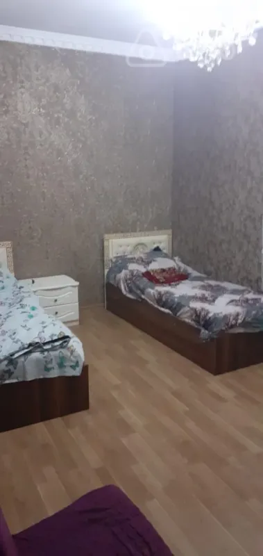 Kirayə verilir 4 otaqlı yeni tikili 152 m²