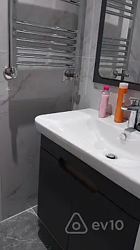 Kirayə verilir 2 otaqlı yeni tikili 55 m²