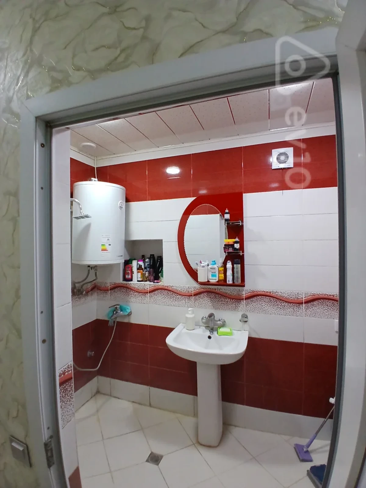 Satılır 4 otaqlı köhnə tikili 110 m²