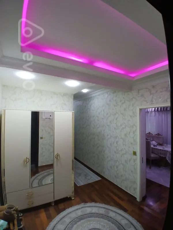 Satılır 4 otaqlı köhnə tikili 110 m²