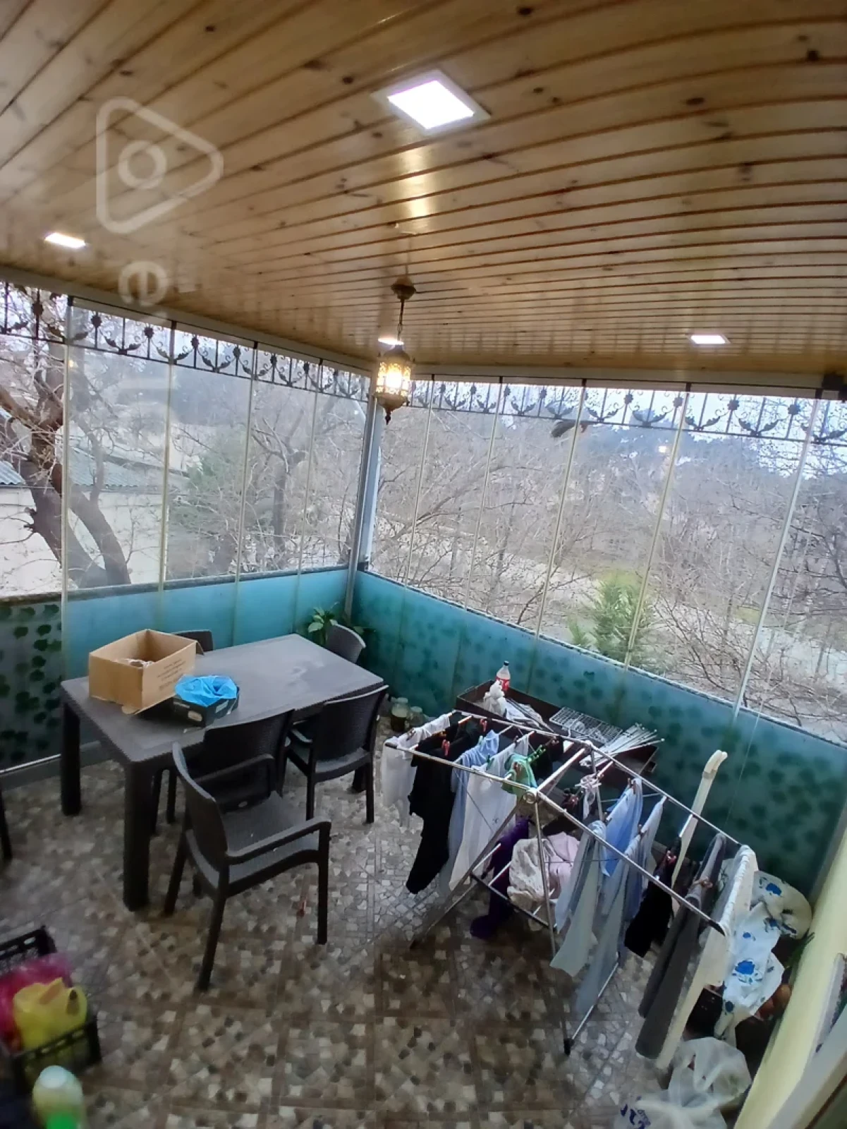 Satılır 4 otaqlı köhnə tikili 110 m²