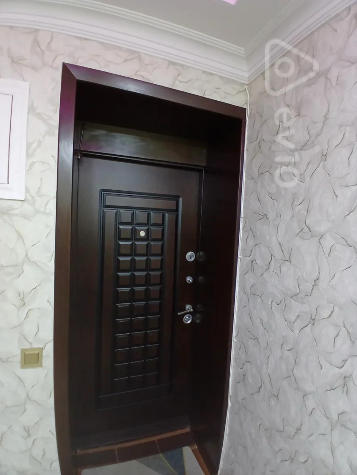 Satılır 4 otaqlı köhnə tikili 110 m²