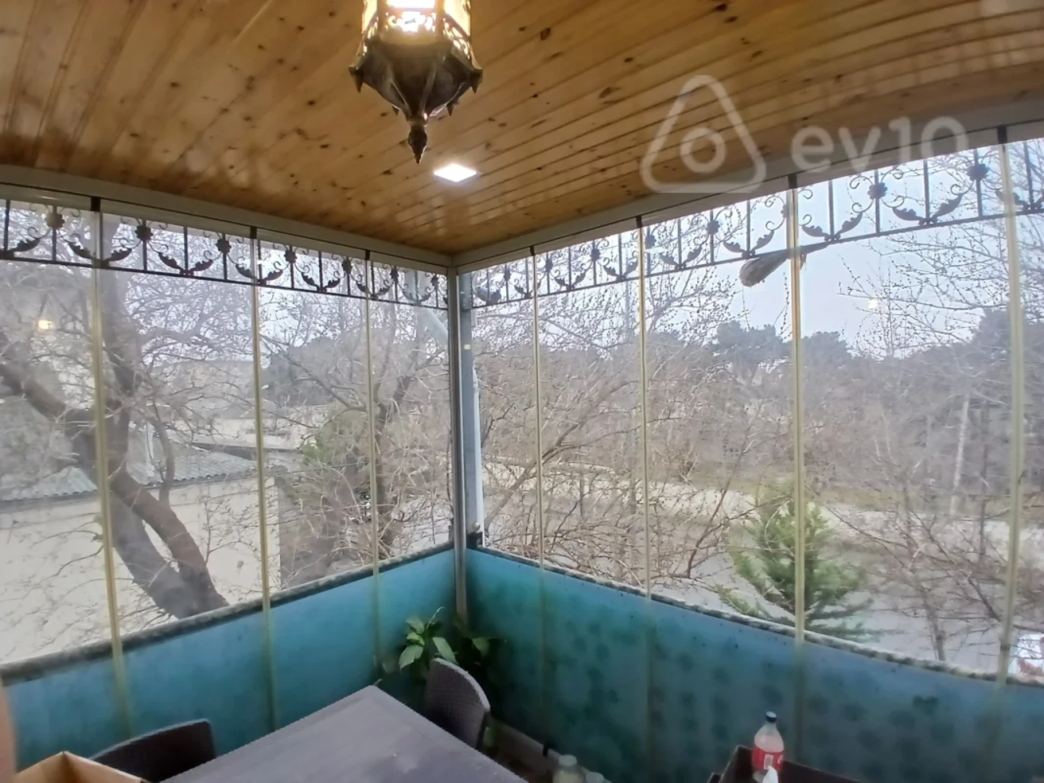 Satılır 4 otaqlı köhnə tikili 110 m²