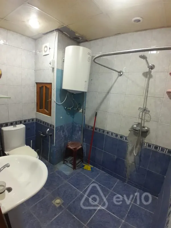 Kirayə verilir 2 otaqlı köhnə tikili 50 m²