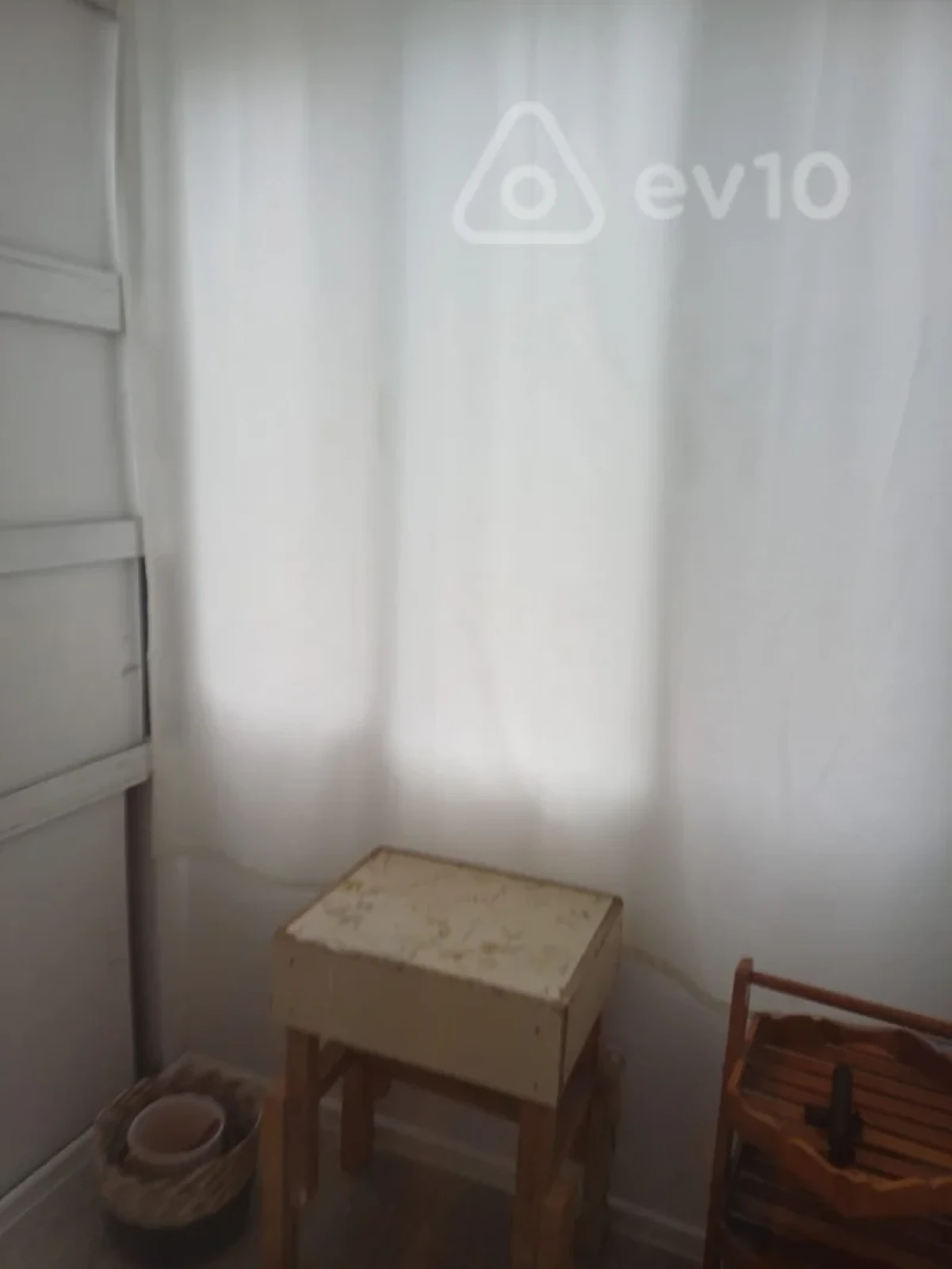 Kirayə verilir 2 otaqlı köhnə tikili 66 m²