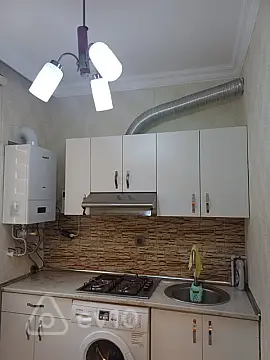 Kirayə verilir 2 otaqlı köhnə tikili 66 m²