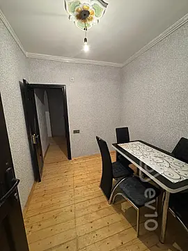 Satılır 3 otaqlı köhnə tikili 50 m²