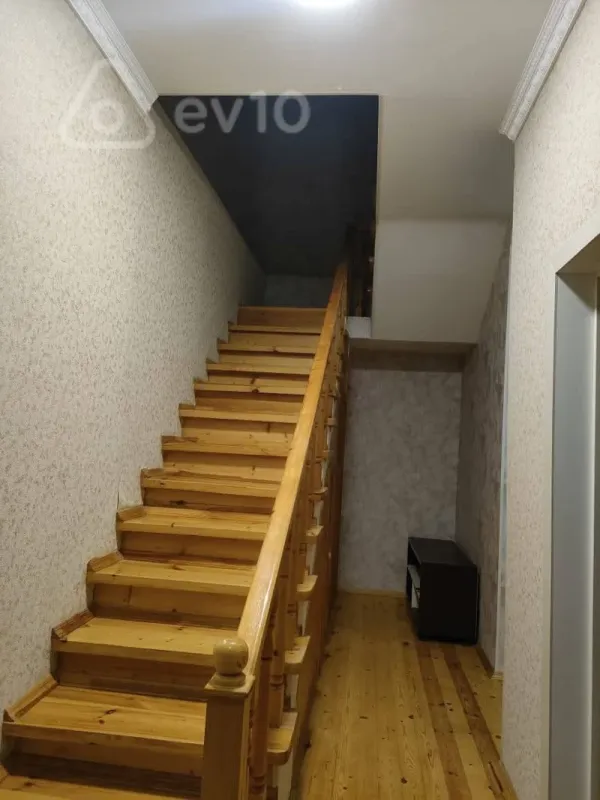 Kirayə verilir 4 otaqlı həyət evi 100 m²
