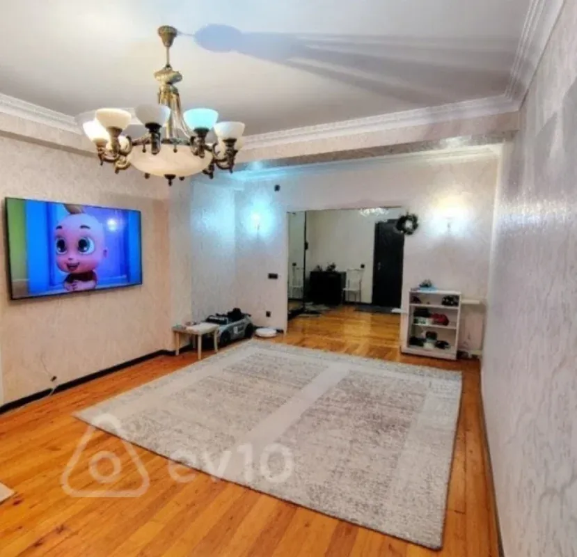 Kirayə verilir 3 otaqlı yeni tikili 122 m²