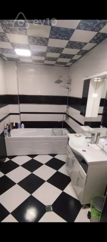 Kirayə verilir 3 otaqlı yeni tikili 122 m²