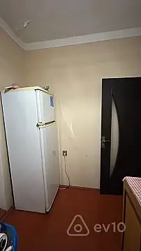 Kirayə verilir 1 otaqlı köhnə tikili 50 m²