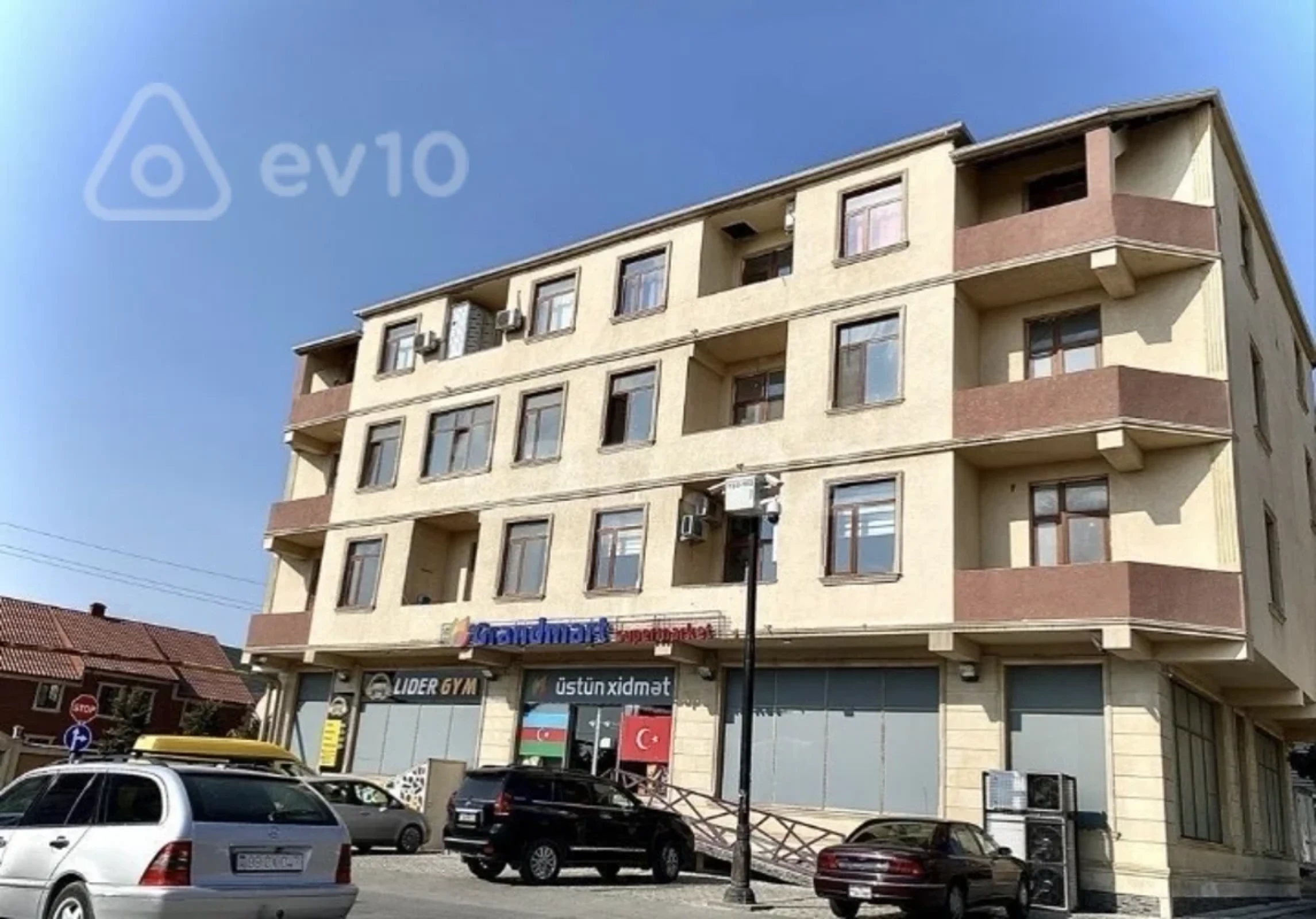 Satılır 3 otaqlı yeni tikili 135 m²