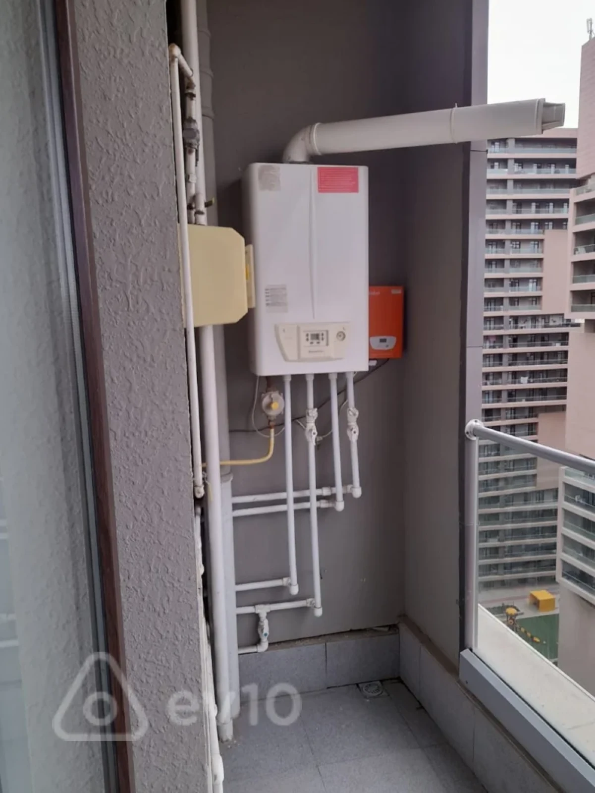 Kirayə verilir 3 otaqlı yeni tikili 130 m²