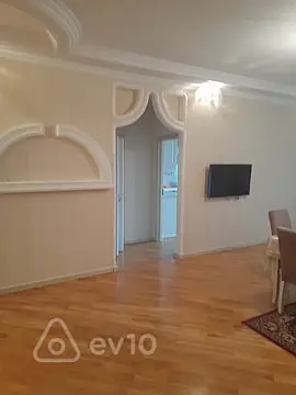Kirayə verilir 3 otaqlı yeni tikili 130 m²
