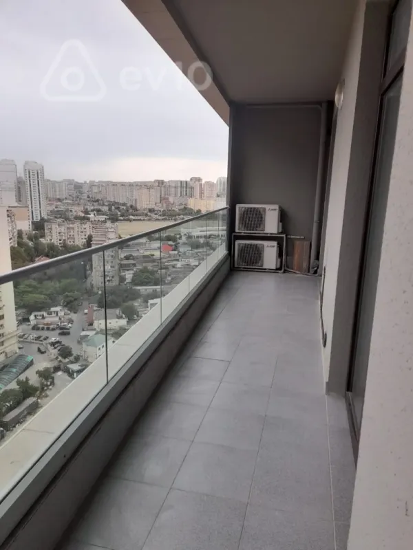 Kirayə verilir 3 otaqlı yeni tikili 130 m²