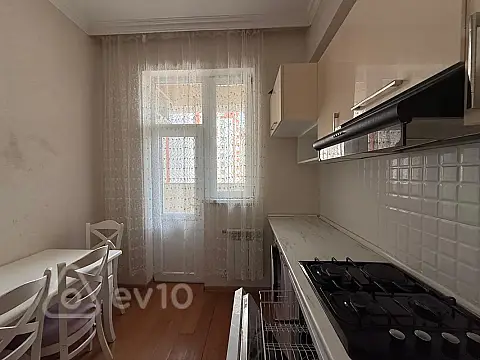 Kirayə verilir 2 otaqlı yeni tikili 66 m²