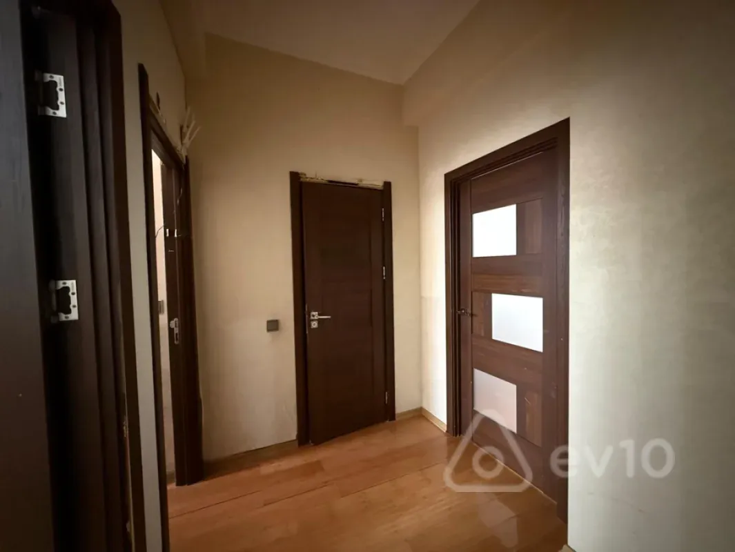Kirayə verilir 2 otaqlı yeni tikili 66 m²