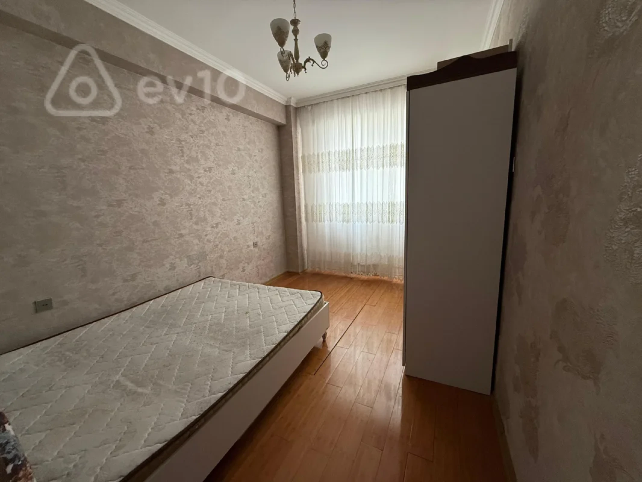 Kirayə verilir 2 otaqlı yeni tikili 66 m²