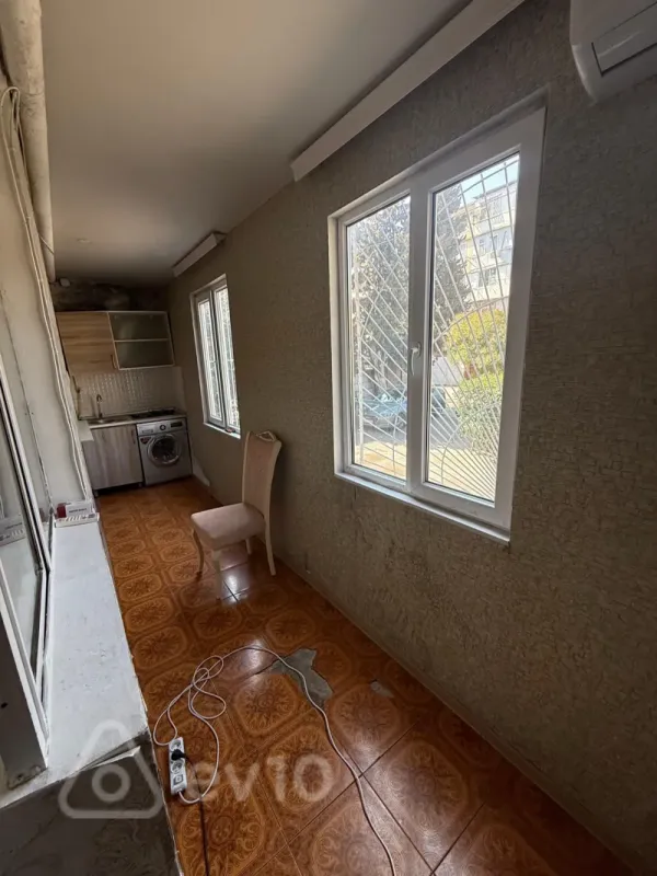 Kirayə verilir 2 otaqlı köhnə tikili 80 m²
