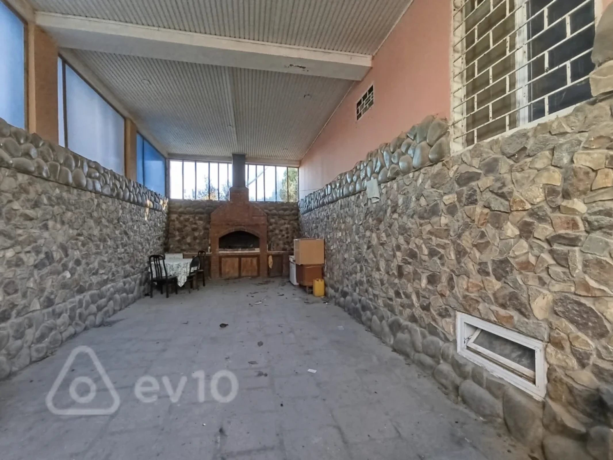 Kirayə verilir 4 otaqlı həyət evi 397 m²