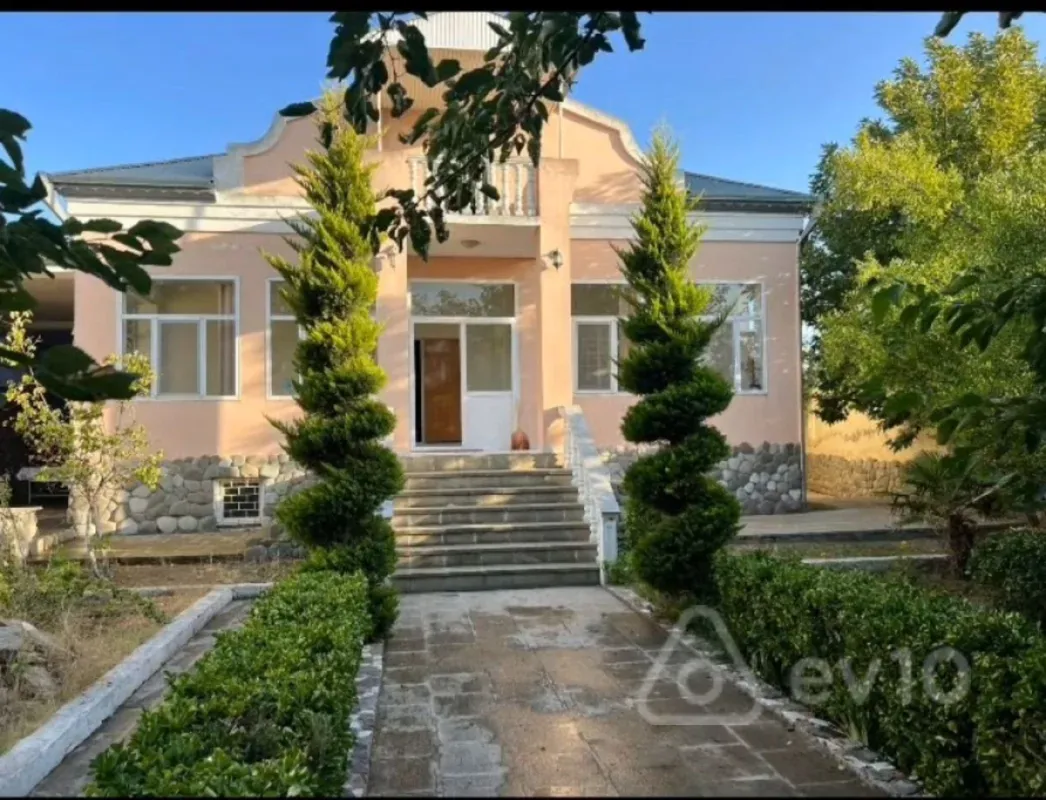 Kirayə verilir 4 otaqlı həyət evi 397 m²