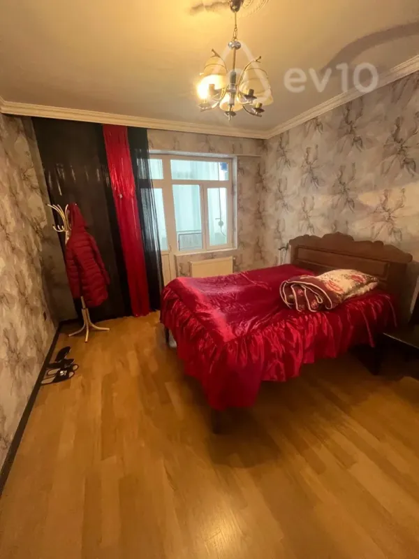 Kirayə verilir 2 otaqlı yeni tikili 75 m²